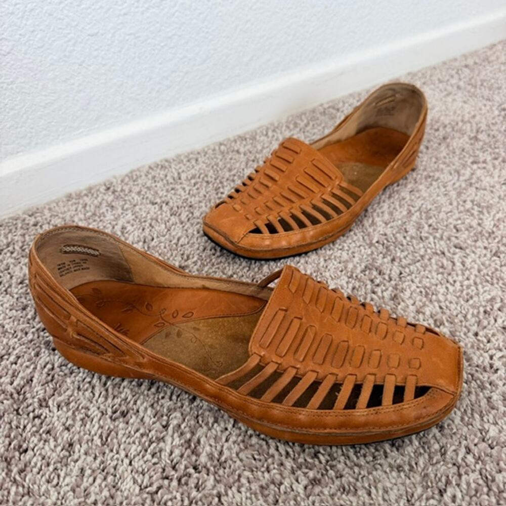 Clarks Huarache Sandals Women's 9.5 M Leather Upper Handwoven Brown Comfortable